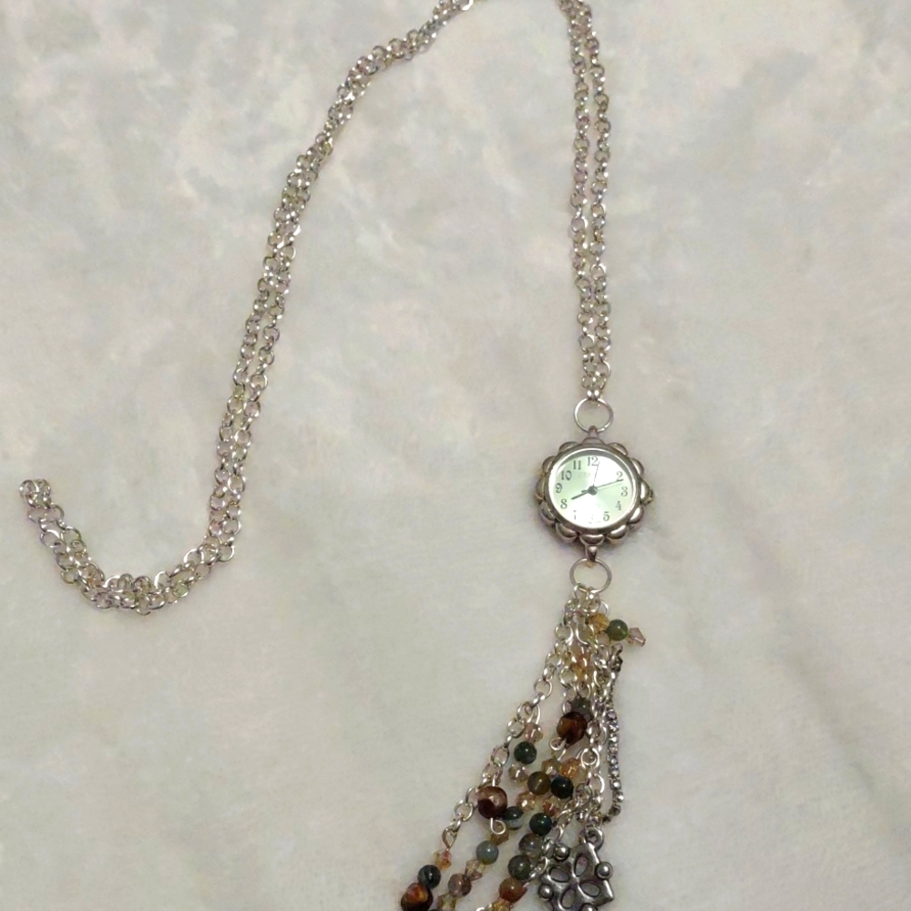 💚Clock Necklace - Picture 2 of 6